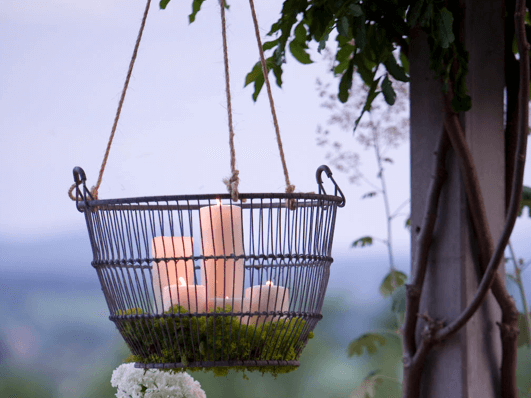 {Clam basket & candles} source: yourcozyhome.blogspot.com