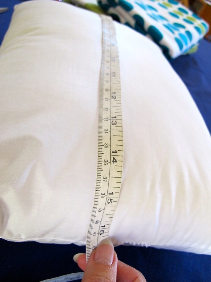 Measure size of pillow form HomeJelly