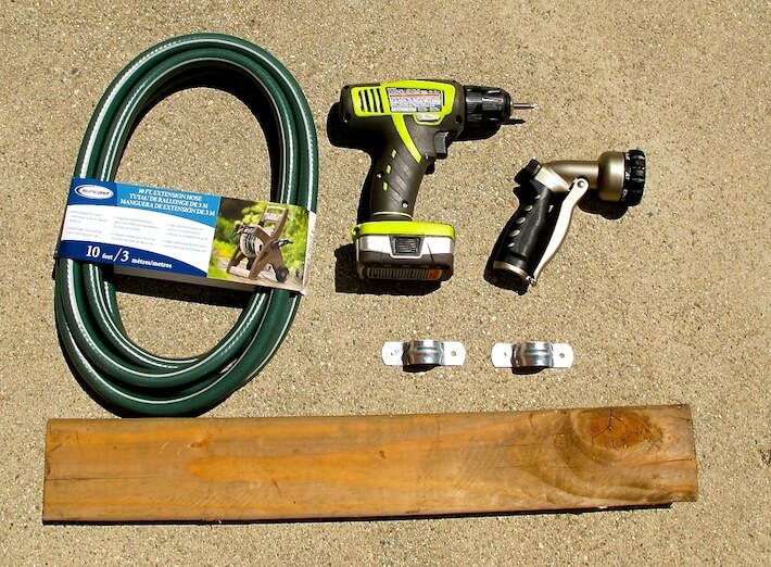 How To Make An Outdoor Shower Using A Simple Garden Hose HomeJelly