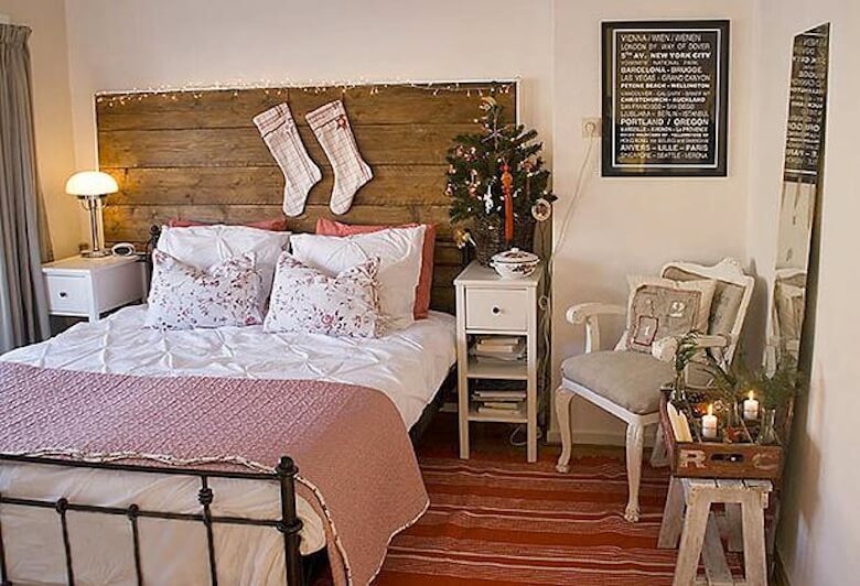 Room of the Day: Scandinavian Christmas Bedroom Santa Would Love ...