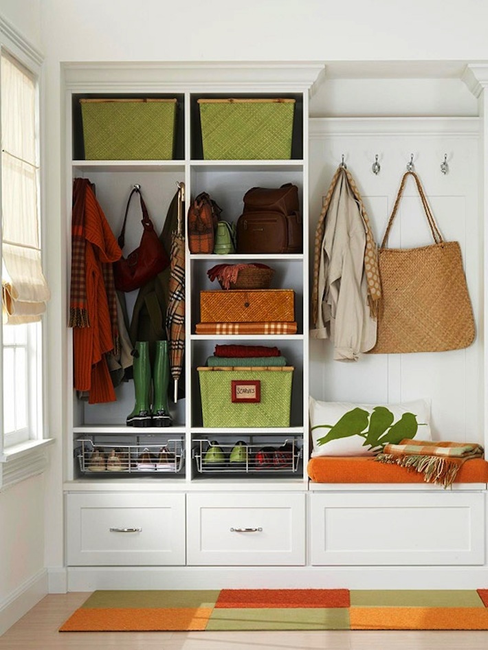 Room of the Day: Organized Entryway Does-It-All | HomeJelly