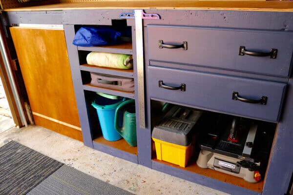 Drawers and shelving is finished!