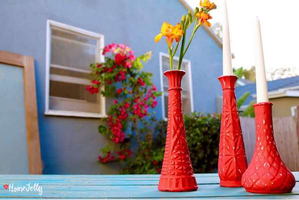 Chalk-painted glass vases are fantabulous!