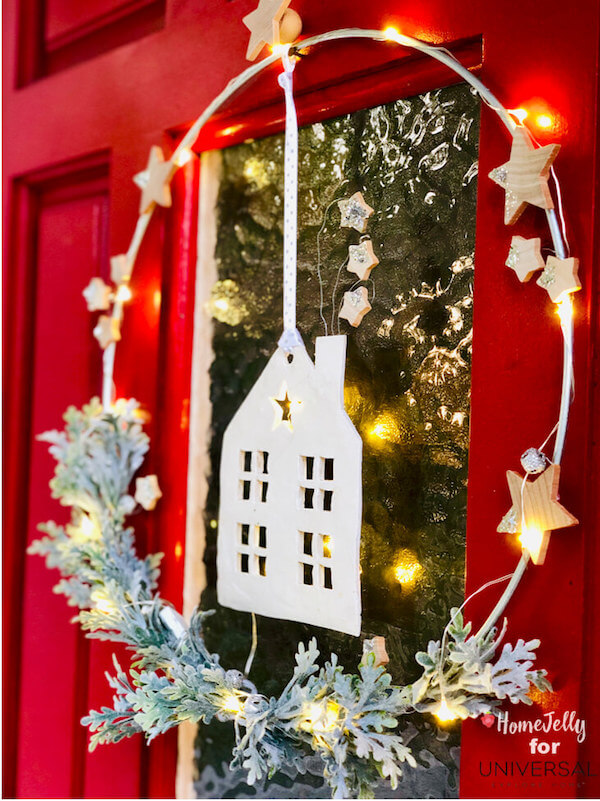 This lighted clay house holiday wreath will inspire starry nights to dream by!