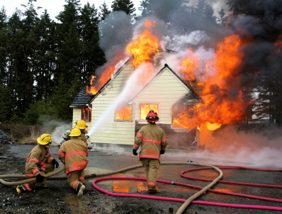 https://www.homejelly.com/wp-content/uploads/2010/03/house-fire1.jpg