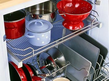 https://www.homejelly.com/wp-content/uploads/2010/03/kitchen-cupboard-e1341818096654.jpg