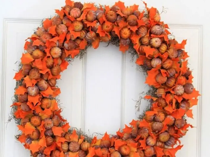 https://www.homejelly.com/wp-content/uploads/2010/11/minipumpkinwreath1-e1341787598804.jpg