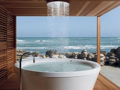 https://www.homejelly.com/wp-content/uploads/2011/06/outdoor-shower-bath-jacuzzi-e1341857655182.jpg