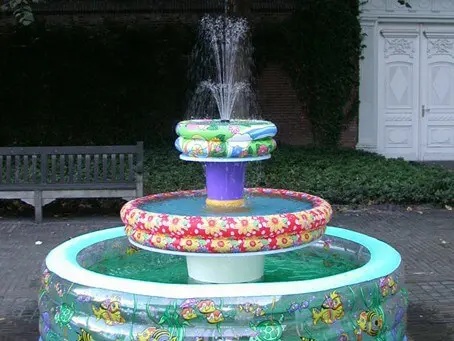 https://www.homejelly.com/wp-content/uploads/2011/07/kiddie-pool-fountain-e1341818160262.jpg