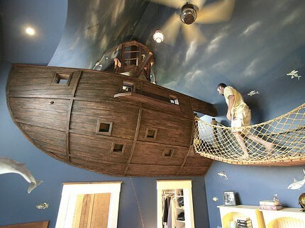 https://www.homejelly.com/wp-content/uploads/2011/11/The-Pirate-Ship-Bedroom-e1341809103766.jpg