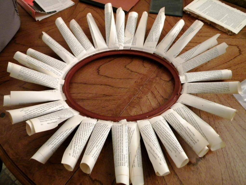 https://www.homejelly.com/wp-content/uploads/2011/12/Wreath_Back_Riverside_ReStore_RePurpose_c.jpg