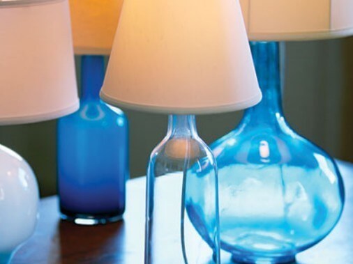 https://www.homejelly.com/wp-content/uploads/2012/05/DIY-bottle-lamp-e1341792586183.jpg