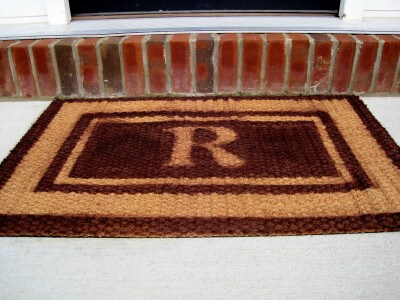 https://www.homejelly.com/wp-content/uploads/2012/05/personalized-doormat-400x300.jpg