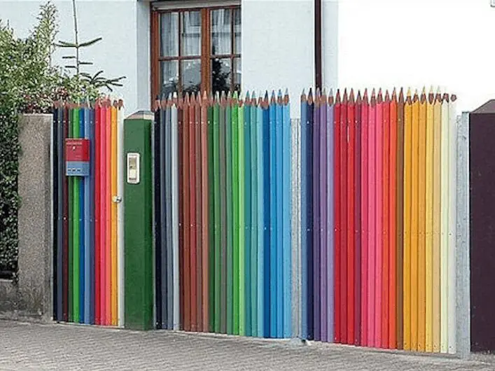 https://www.homejelly.com/wp-content/uploads/2012/07/5colored-pencil-fence-thumbnail-e1343762229271.jpg