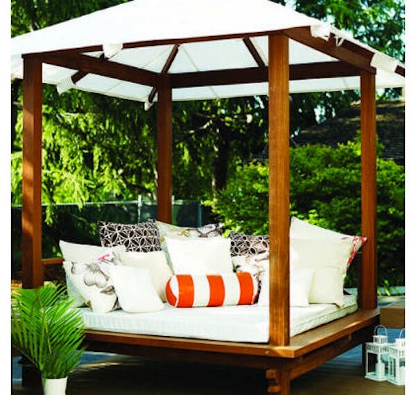 Cool and Breezy Backyard Cabanas : HomeJelly
