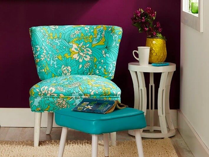 https://www.homejelly.com/wp-content/uploads/2012/07/Do-it-at-home-reupholstered-chair-thumbnail-e1341524900695.jpg