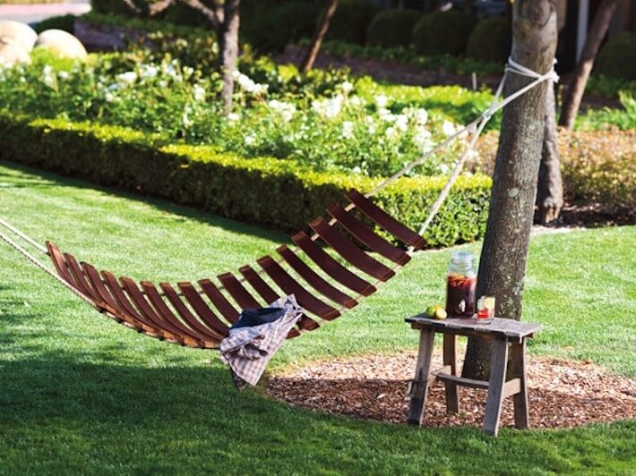 https://www.homejelly.com/wp-content/uploads/2012/07/Wine-barrel-stave-hammock-thumbnail-e1343425066813.jpg