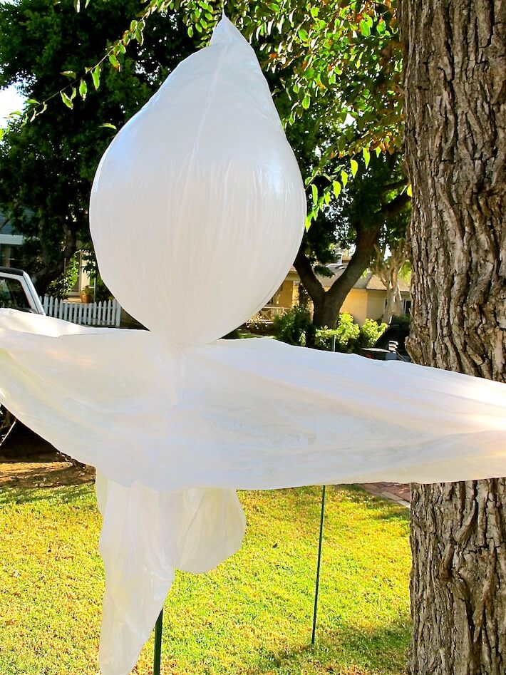 Halloween Ideas Make Floating Plastic Bag Ghosts HomeJelly