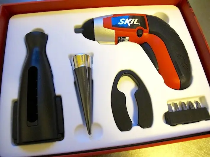 https://www.homejelly.com/wp-content/uploads/2012/12/Skil-iXo-Vivo-Power-Corkscrew-contenets.jpg