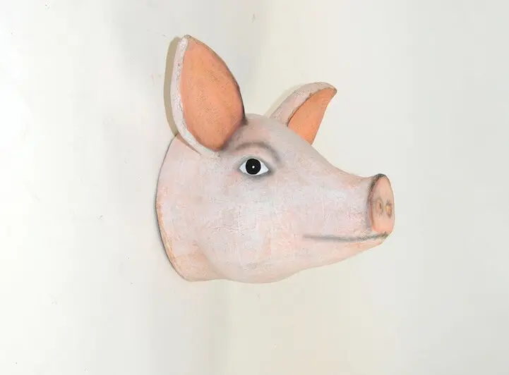 https://www.homejelly.com/wp-content/uploads/2013/08/Paper-mache-Pig.jpg