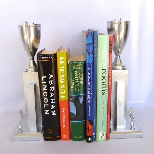 https://www.homejelly.com/wp-content/uploads/2014/01/Vintage-trophy-bookends.jpg