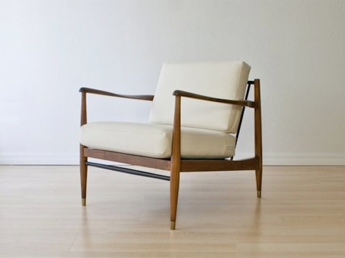 https://www.homejelly.com/wp-content/uploads/2014/01/danish-lounge-chair-feature-photo.jpg