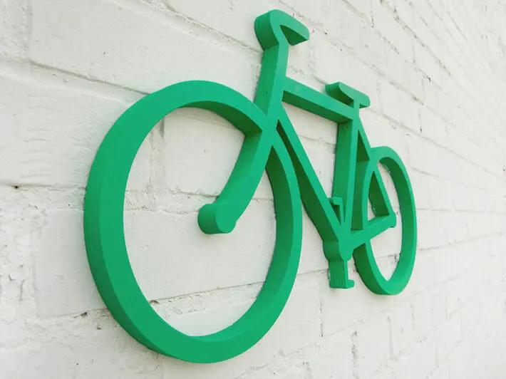 https://www.homejelly.com/wp-content/uploads/2014/05/Bicycle-Wall-Decor-Wooden-Sign-feature-photo.jpg