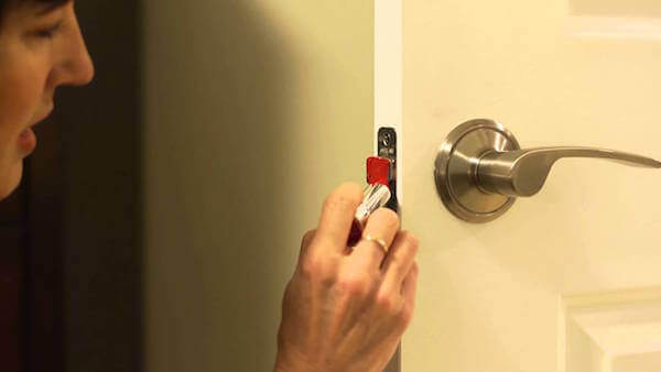 How to Replace a Door Latch