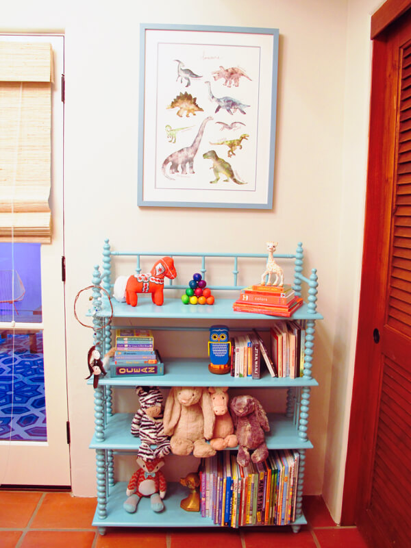 Sweet vintage-styled bookcase styled and functional