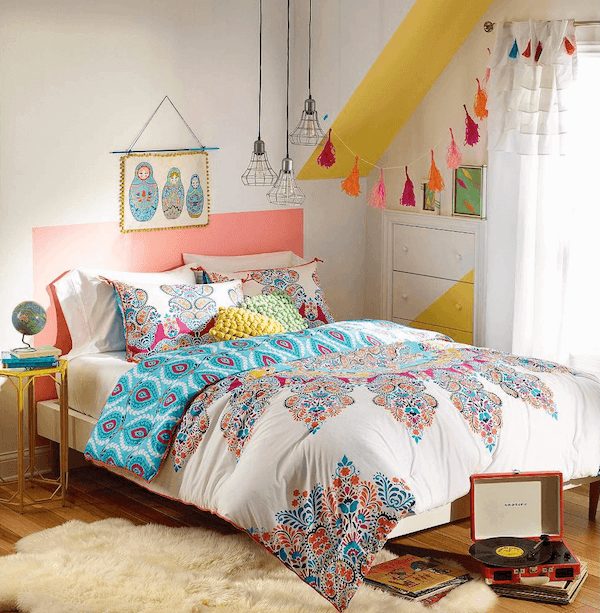 10 Cool 'n Cost-Friendly Dorm Decor Must-Haves - HomeJelly