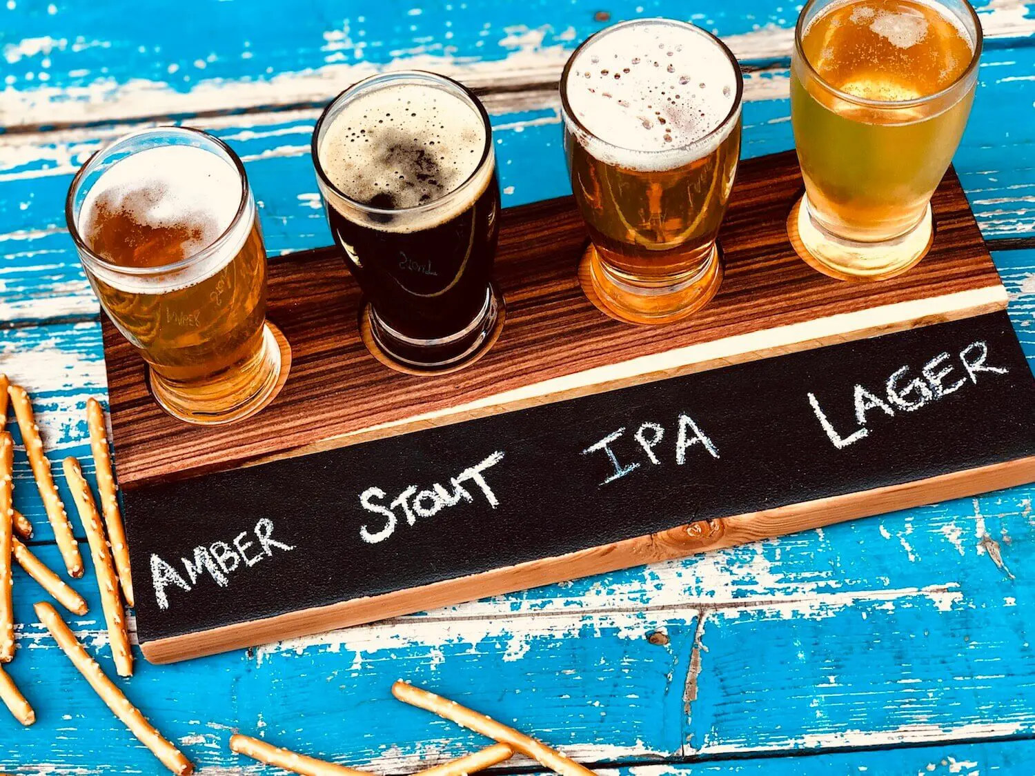 https://www.homejelly.com/wp-content/uploads/2019/03/Beer-flights-tasting-tray-feature-photo.jpg